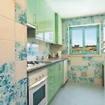 Marina View Apartment *